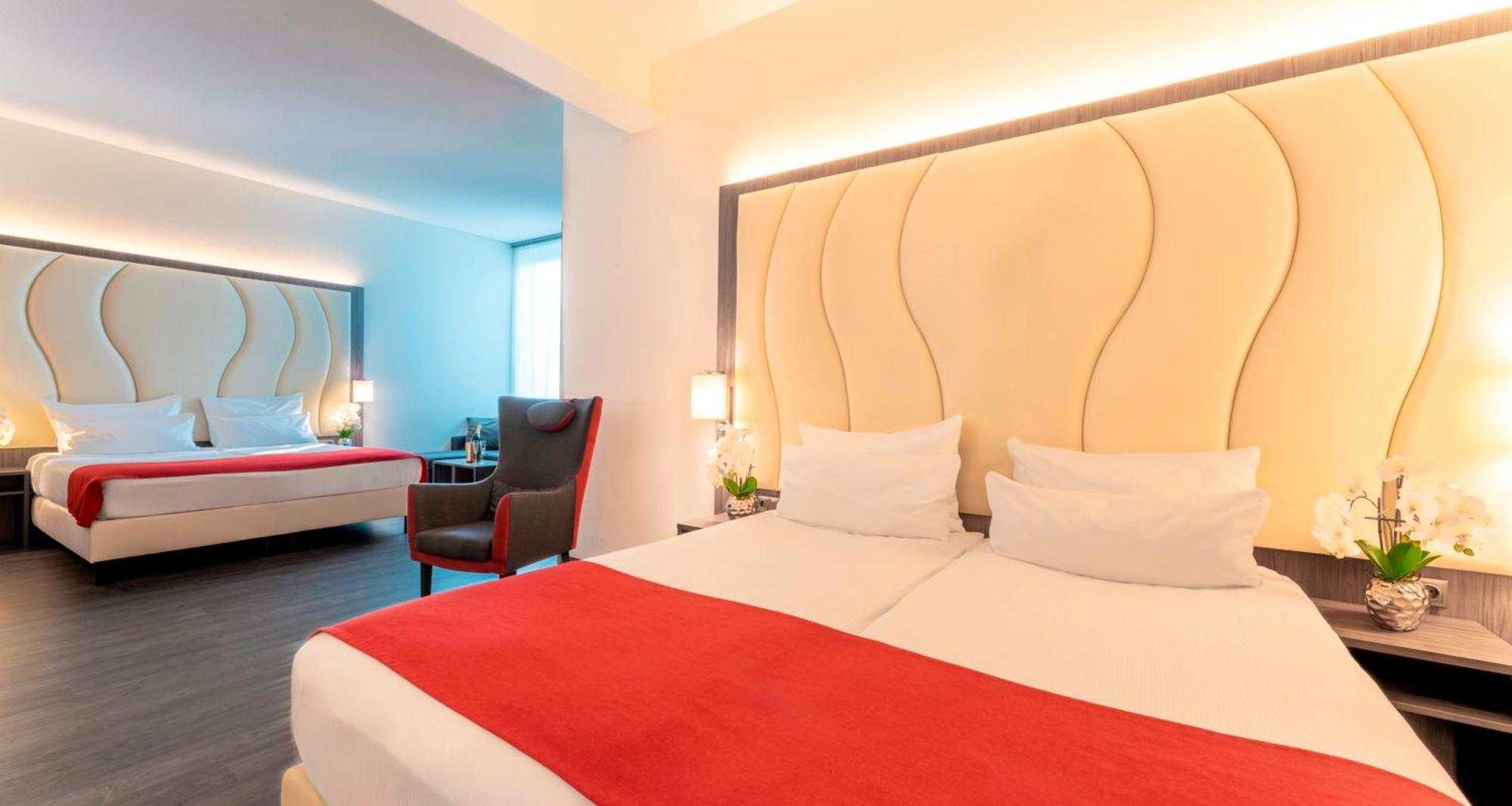 Plaza Premium อัลเมียเรอ ภายนอก รูปภาพ